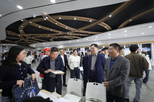 職贏未來(lái) 藝路同行 ——我校舉辦2024年音樂、舞蹈和服裝專業(yè)專場(chǎng)招聘會(huì)