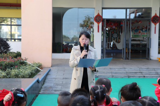 金秋時(shí)節(jié) 書(shū)香校園 ——衡陽(yáng)幼高專(zhuān)附屬幼兒園舉行讀書(shū)月活動(dòng)開(kāi)幕式