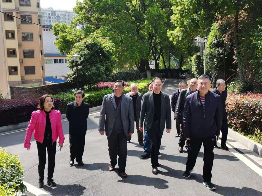 衡陽(yáng)幼高專舉行離退休總支、支部委員聯(lián)席會(huì)議