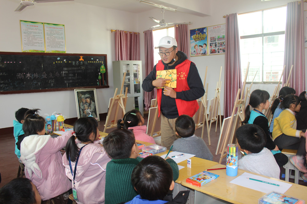 衡陽幼高專附屬藝術(shù)中專開展結(jié)對幫扶支教活動