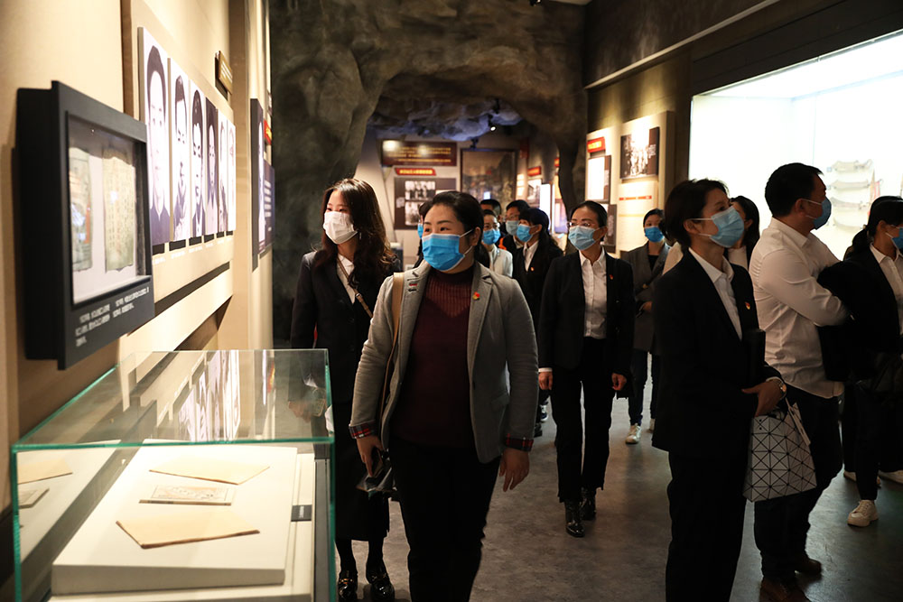 我校機關(guān)第一黨支部赴常寧市水口山工人運動紀(jì)念館開展主題黨日活動