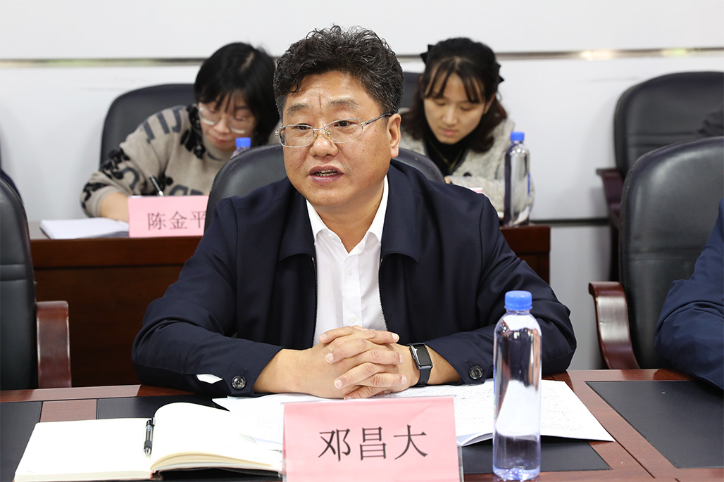 湖南省教育廳職成處處長(zhǎng)崔書(shū)芳來(lái)我校調(diào)研指導(dǎo)工作