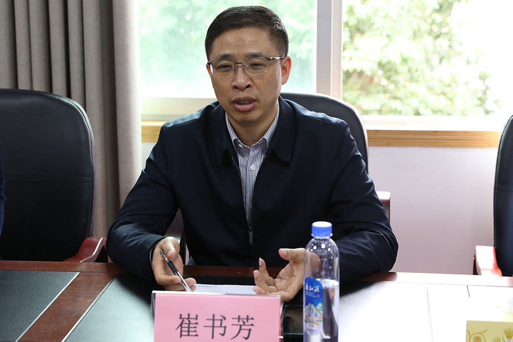 湖南省教育廳職成處處長(zhǎng)崔書(shū)芳來(lái)我校調(diào)研指導(dǎo)工作