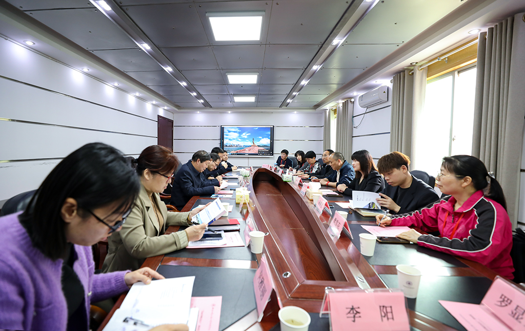 珠海市香洲區(qū)人社部門、區(qū)屬重點企業(yè)負責(zé)人代表團來我校調(diào)研交流
