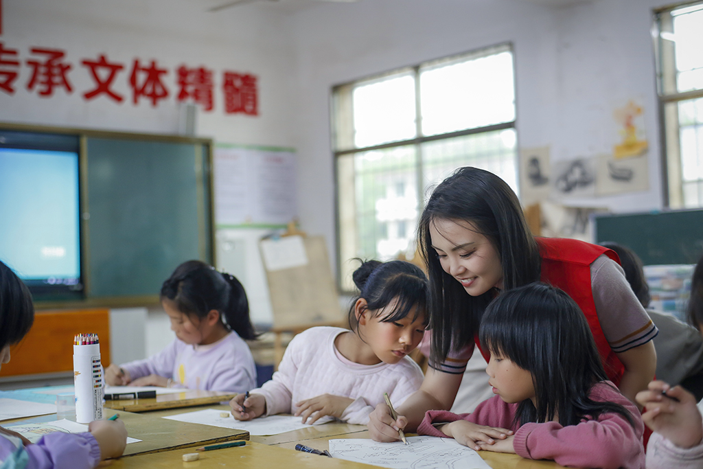 “藝”起成長(zhǎng)，伴你同行 ——衡陽(yáng)幼兒師專志愿者赴衡南縣松江聯(lián)合學(xué)校長(zhǎng)嶺校區(qū)開展支教幫扶活動(dòng)