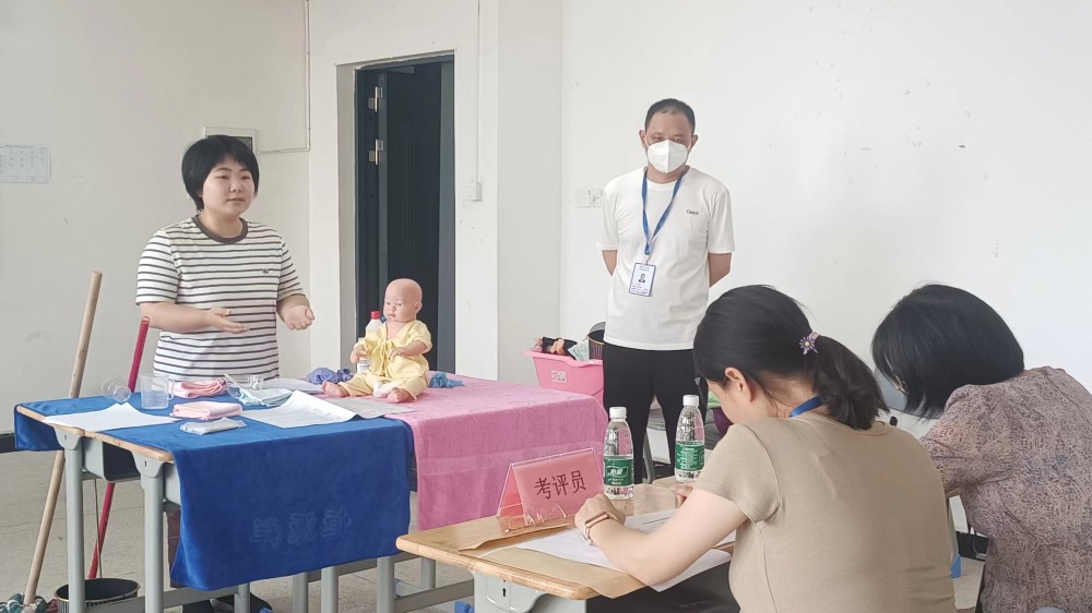 我校育嬰員、保育師職業(yè)技能等級認定考試順利舉行