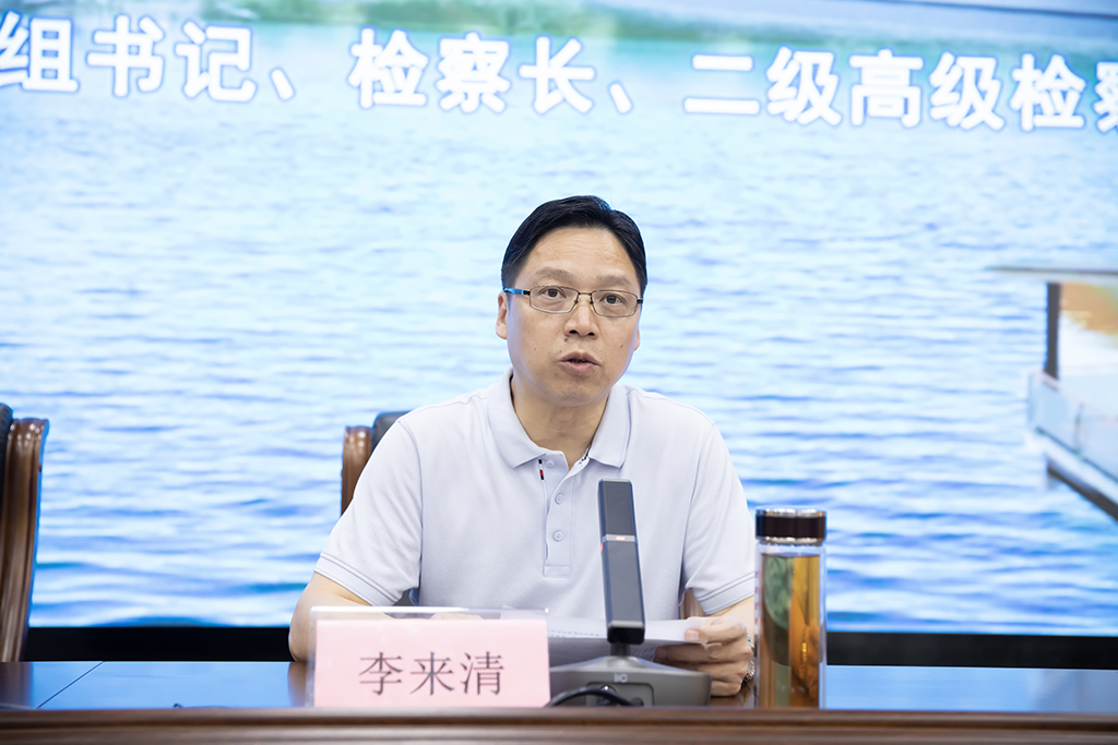 讓法治成為全體師生的一種信仰和生活方式 ——市人民檢察院檢察長(zhǎng)劉興無(wú)來(lái)我校作法治專題講座